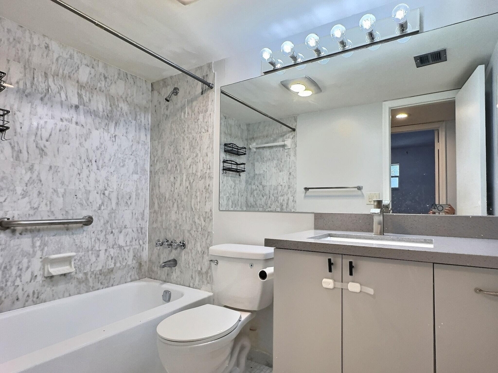 400 S Hollybrook Drive - Photo 7