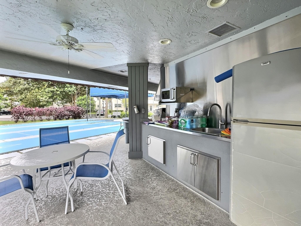400 S Hollybrook Drive - Photo 13