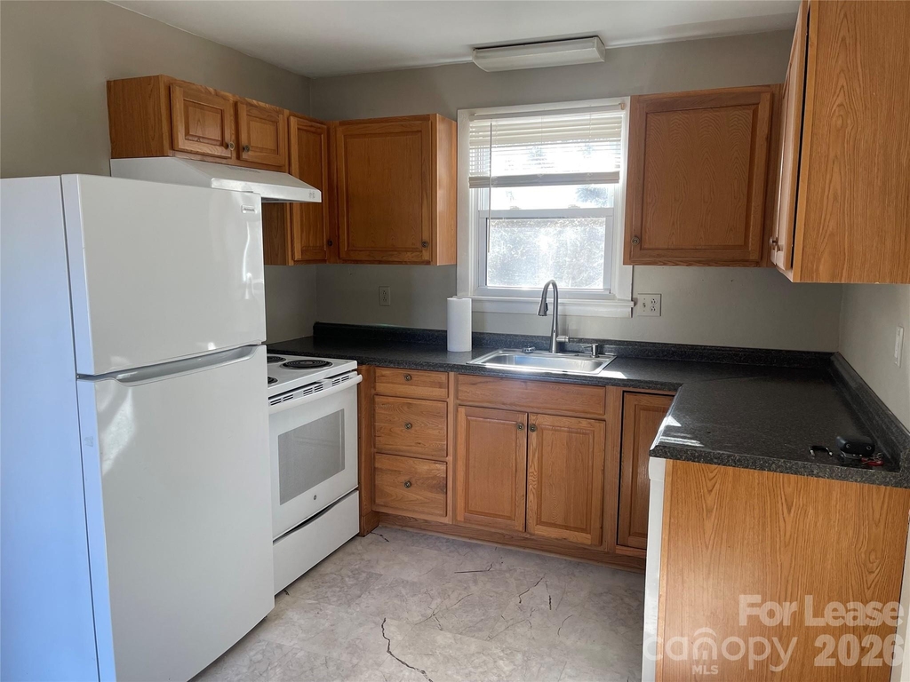 634 23rd Avenue Ne - Photo 4