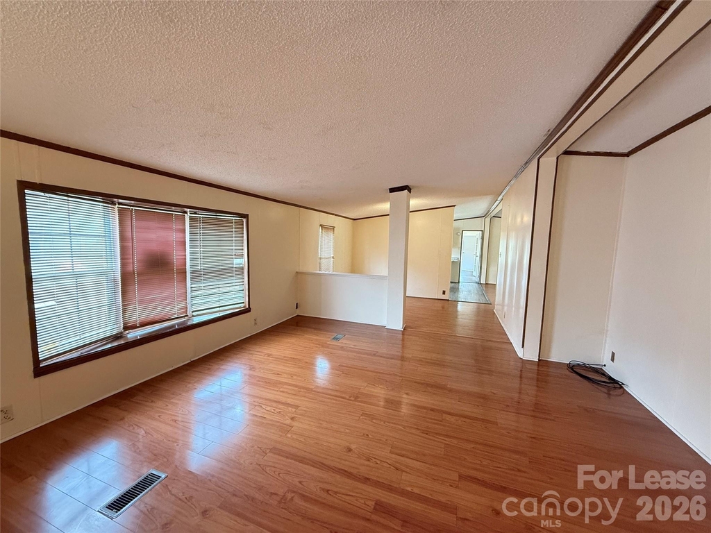3805 Saluda Road - Photo 5