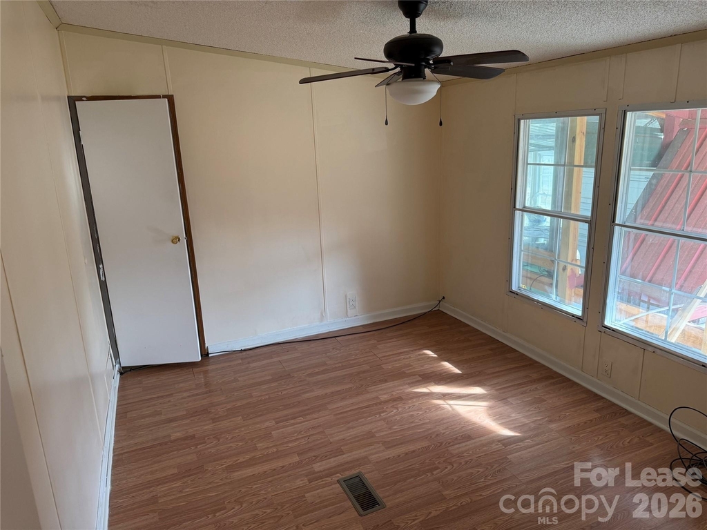3805 Saluda Road - Photo 20