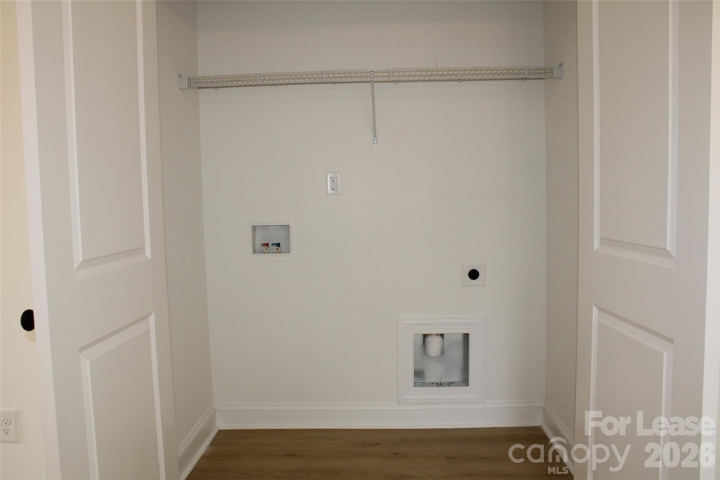 574 W Park Avenue - Photo 6