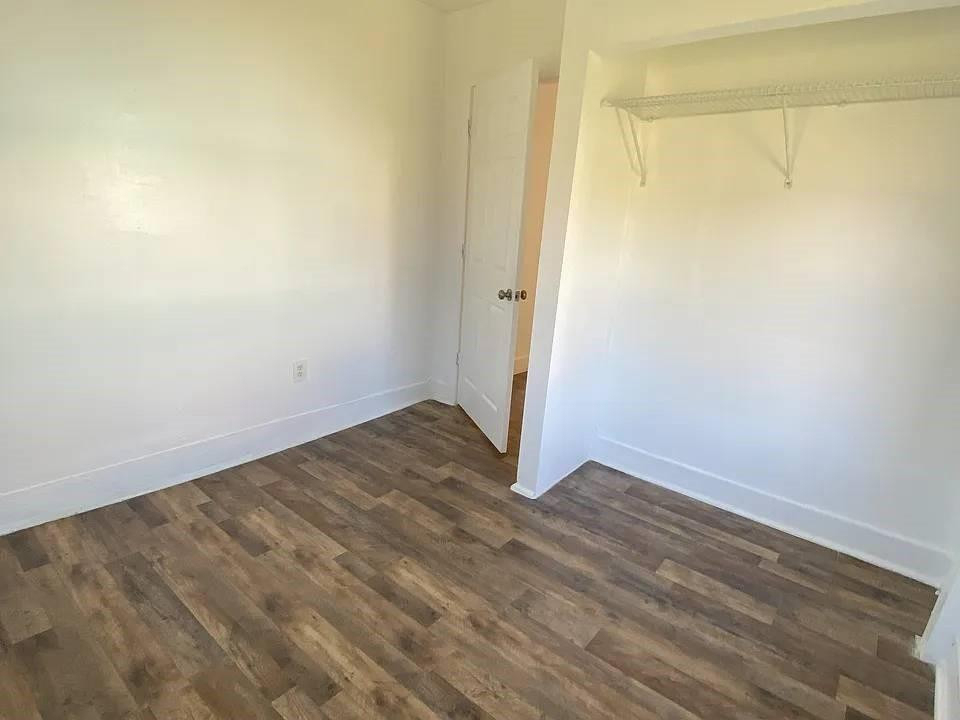 4144 Herring Avenue - Photo 4