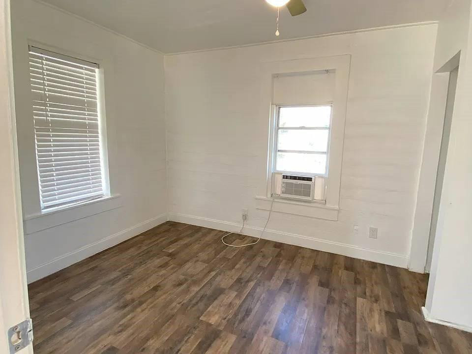 4144 Herring Avenue - Photo 3
