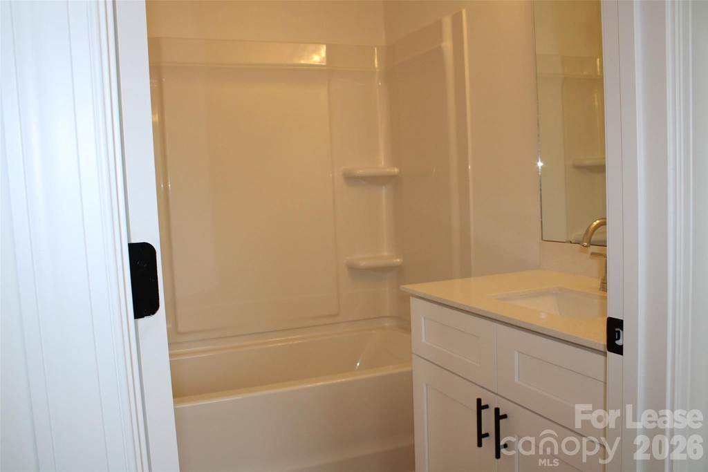 574 W Park Avenue - Photo 12