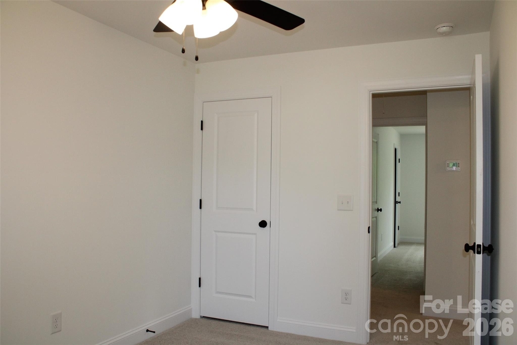 574 W Park Avenue - Photo 18