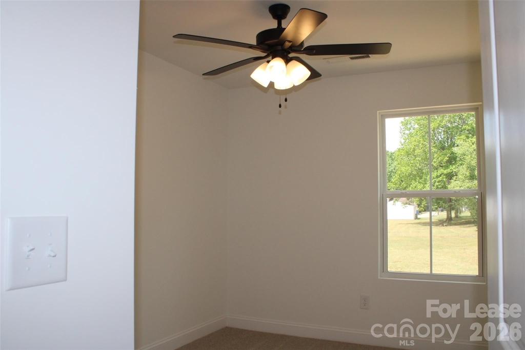 574 W Park Avenue - Photo 14