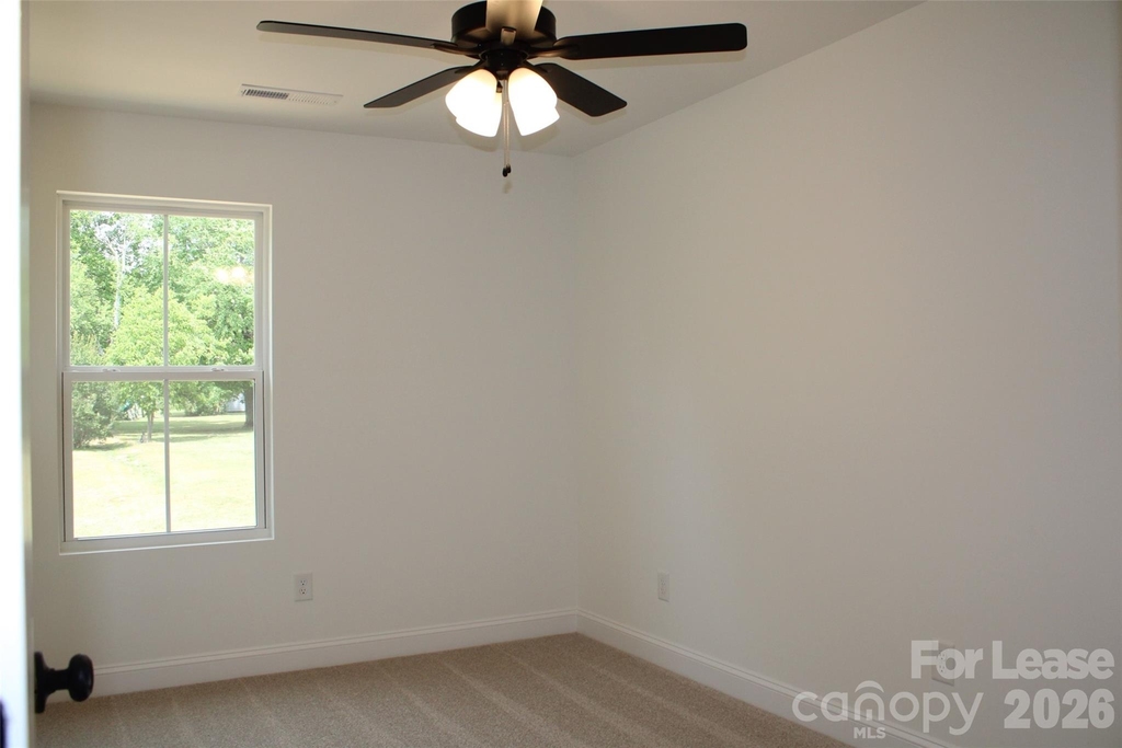 574 W Park Avenue - Photo 17