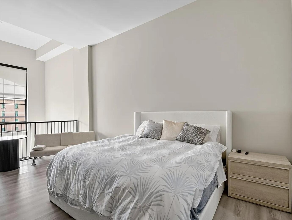 801 S Olive Avenue - Photo 4