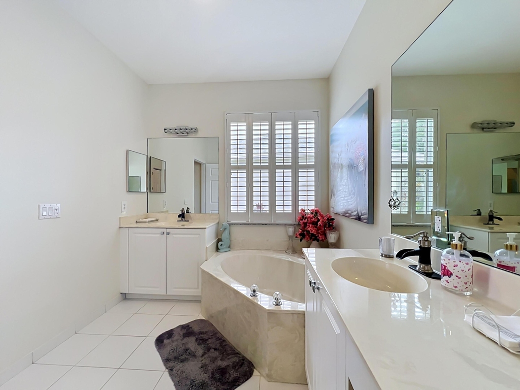 1343 Shoreline Circle - Photo 12