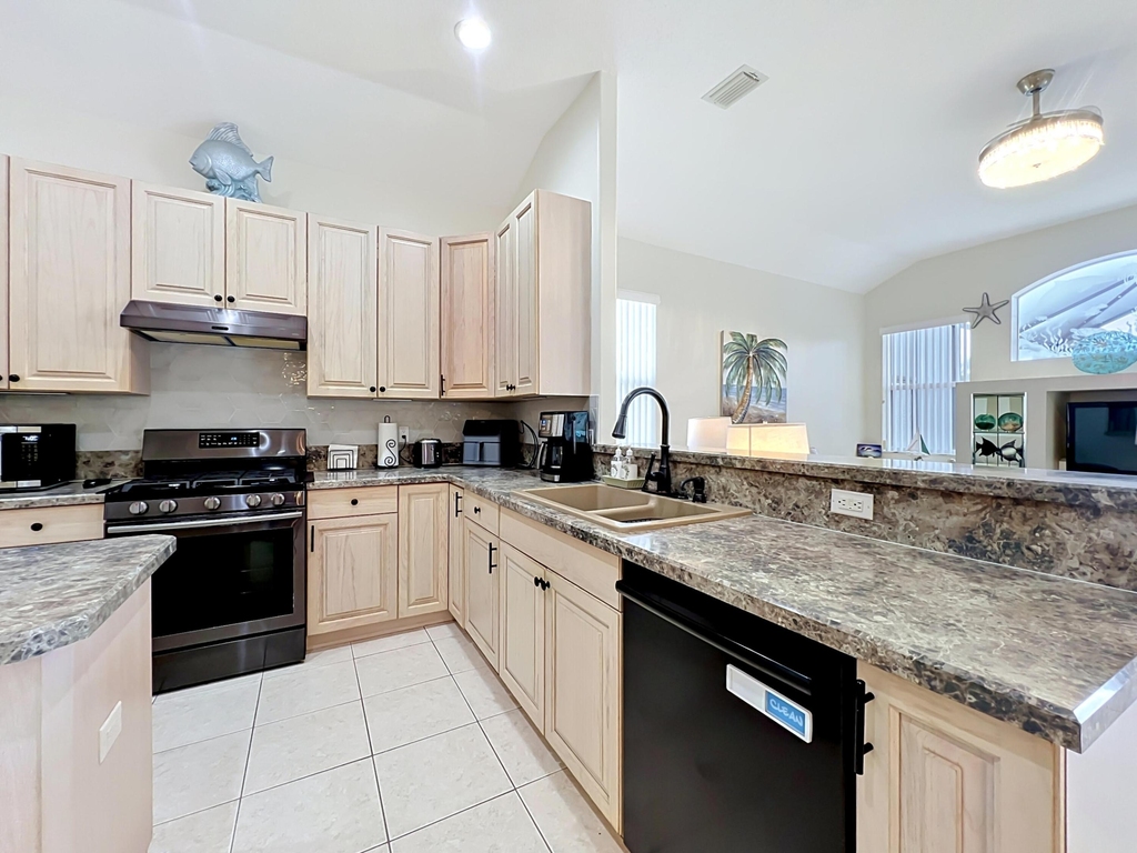 1343 Shoreline Circle - Photo 16
