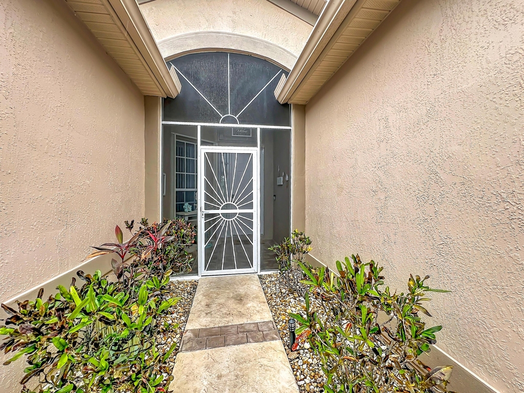 1343 Shoreline Circle - Photo 4