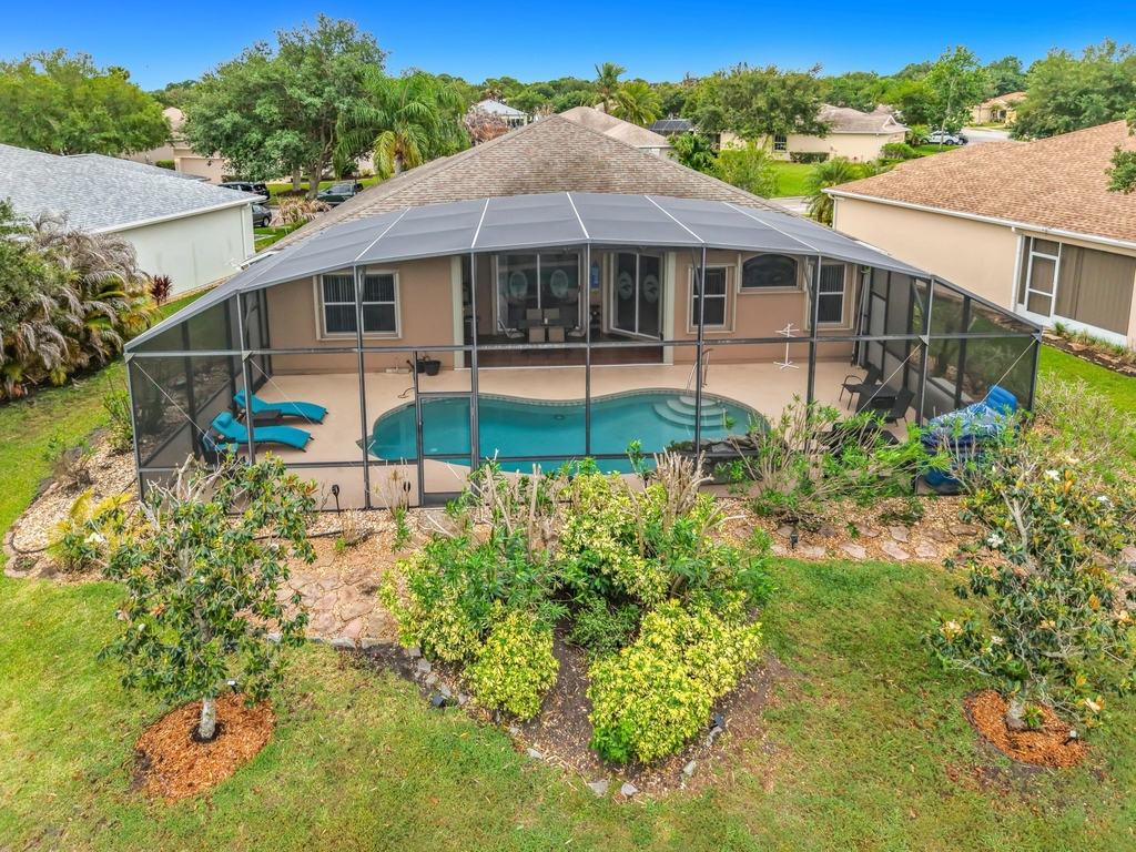 1343 Shoreline Circle - Photo 32