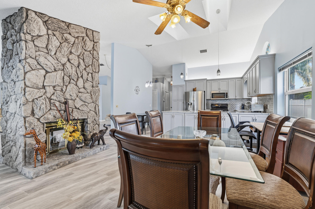 191 Parkwood Drive - Photo 1