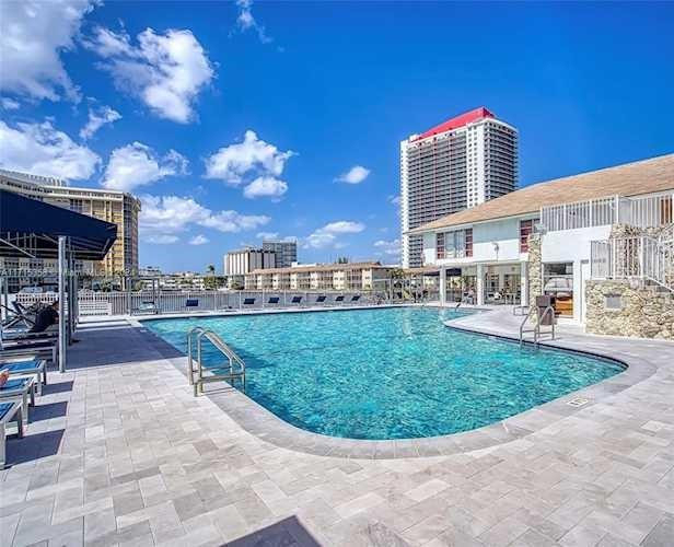 1833 S Ocean Drive - Photo 1