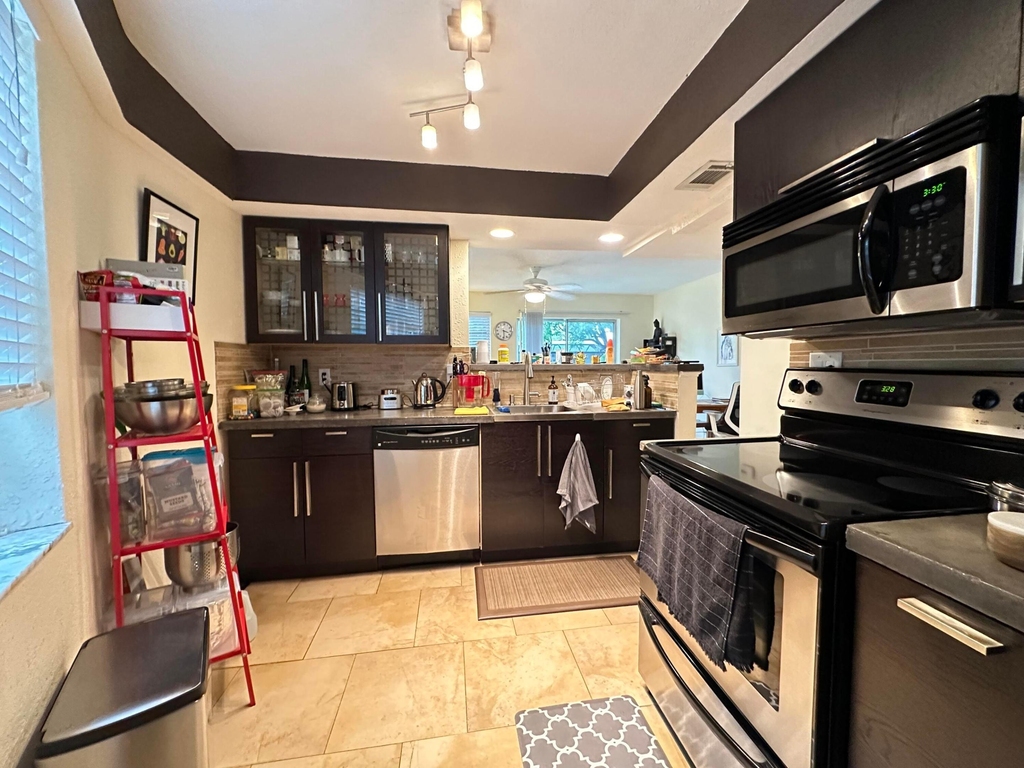 5811 Ne 14th Road - Photo 1