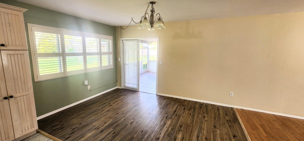 431 Se Dalva Avenue - Photo 2