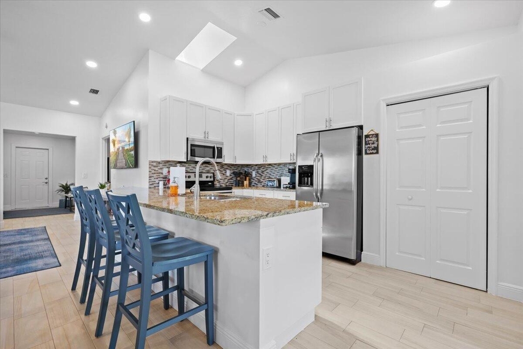 6077 Francis Street - Photo 3