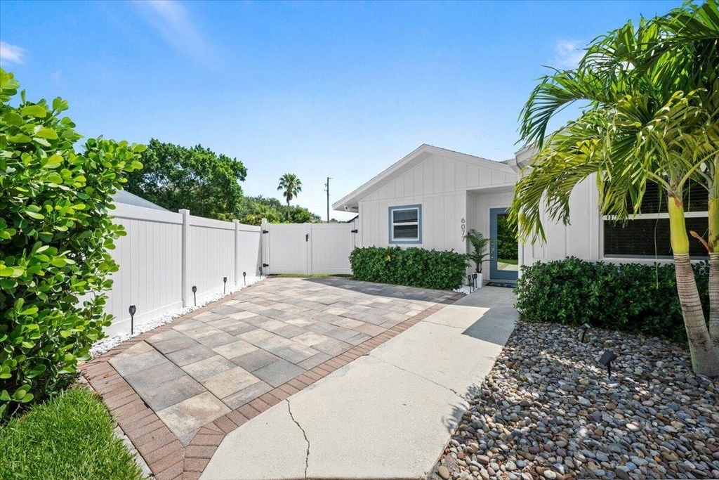 6077 Francis Street - Photo 29