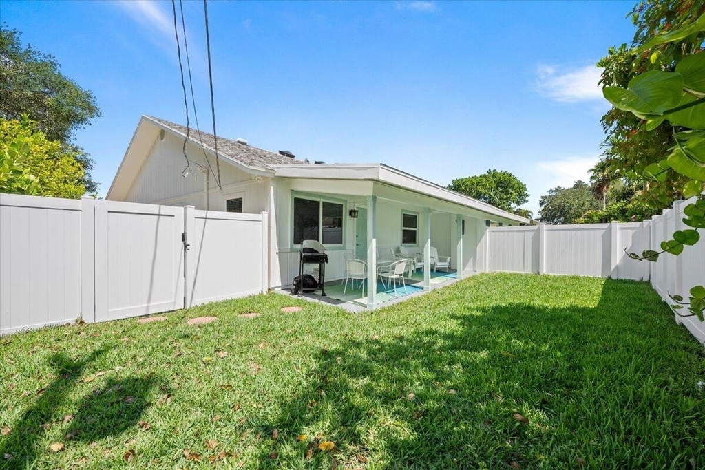 6075 Francis Street - Photo 23
