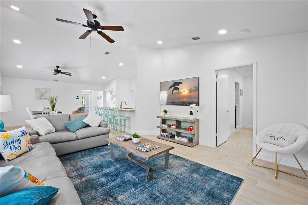 6075 Francis Street - Photo 9