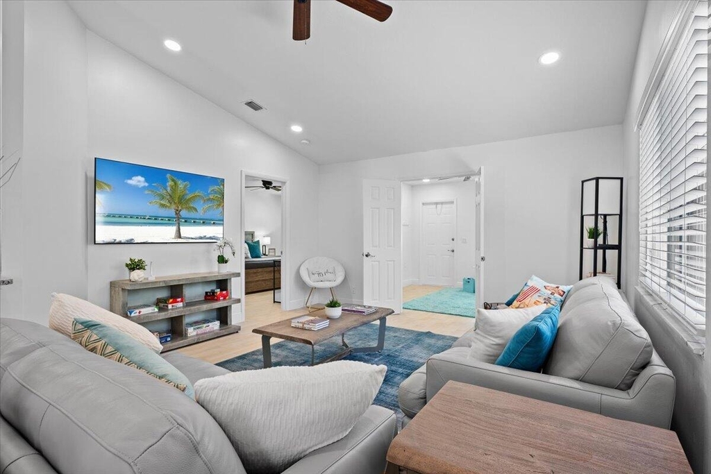 6075 Francis Street - Photo 8