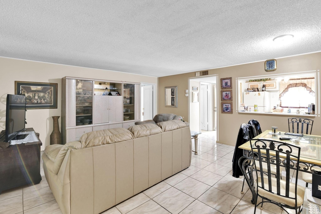 711 Lori Drive - Photo 5