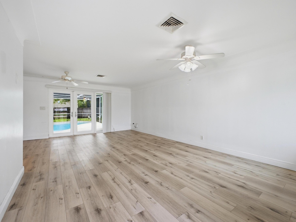 1680 Ne 34th Lane - Photo 9
