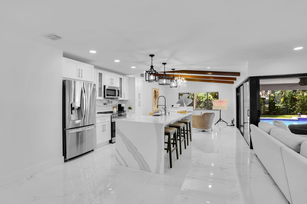 1225 Nw 15th Street - Photo 3