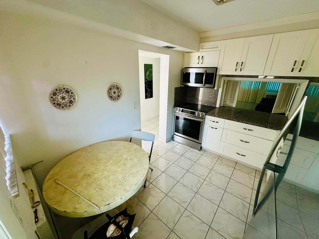 215 Se 3rd Avenue - Photo 6