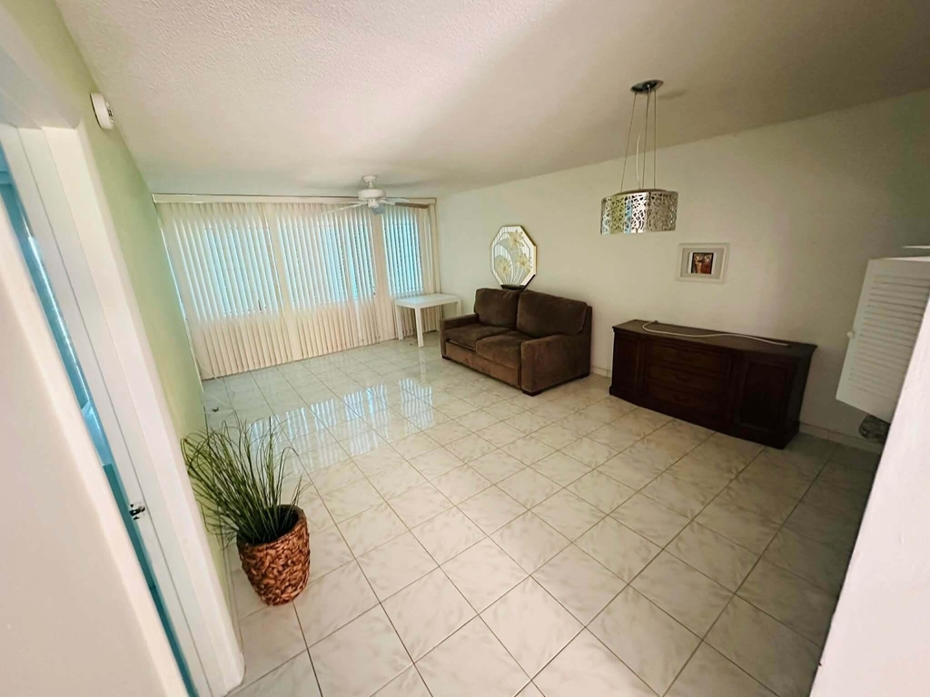 215 Se 3rd Avenue - Photo 3
