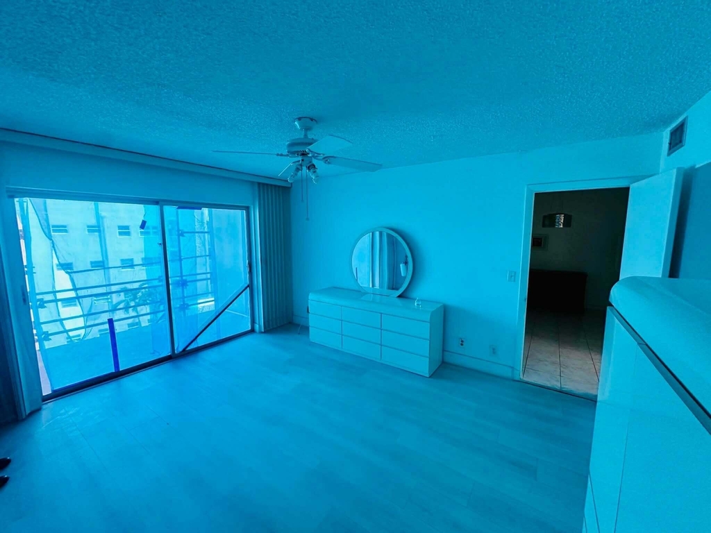 215 Se 3rd Avenue - Photo 8