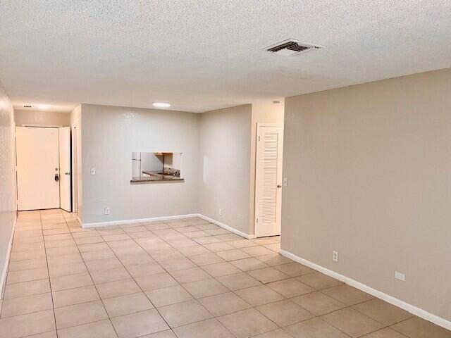 200 Croton Avenue - Photo 3