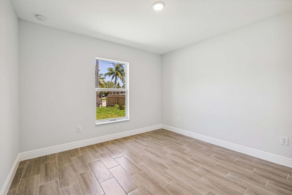 1132 11th Street - Photo 13