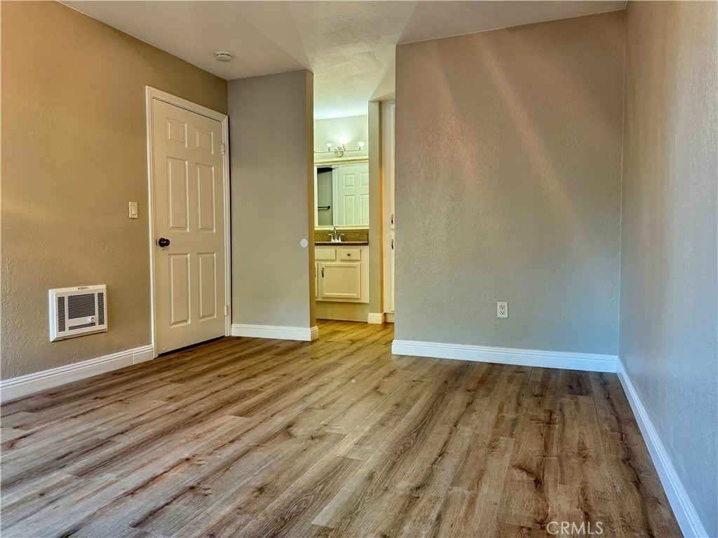 432 Edgehill - Photo 11