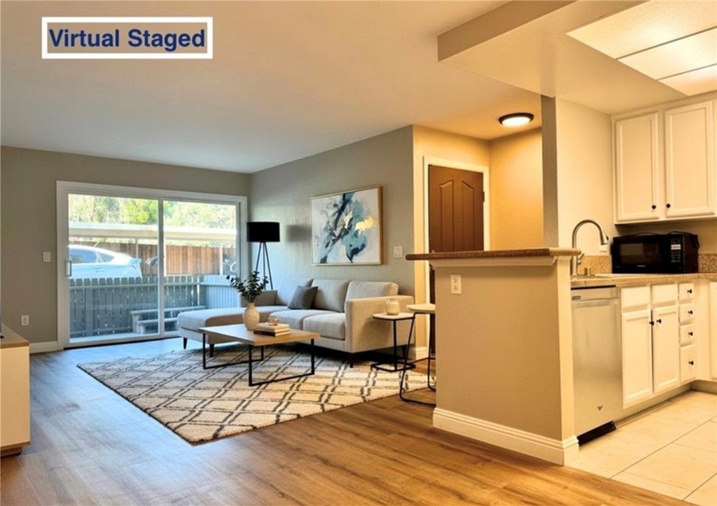 432 Edgehill - Photo 0