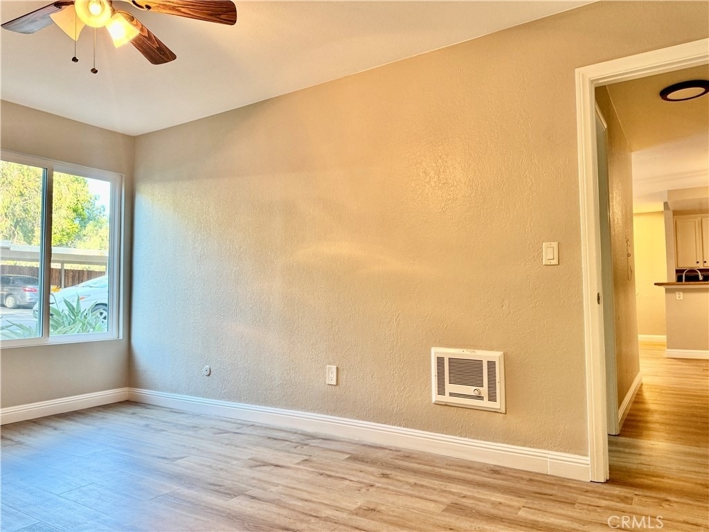 432 Edgehill - Photo 12