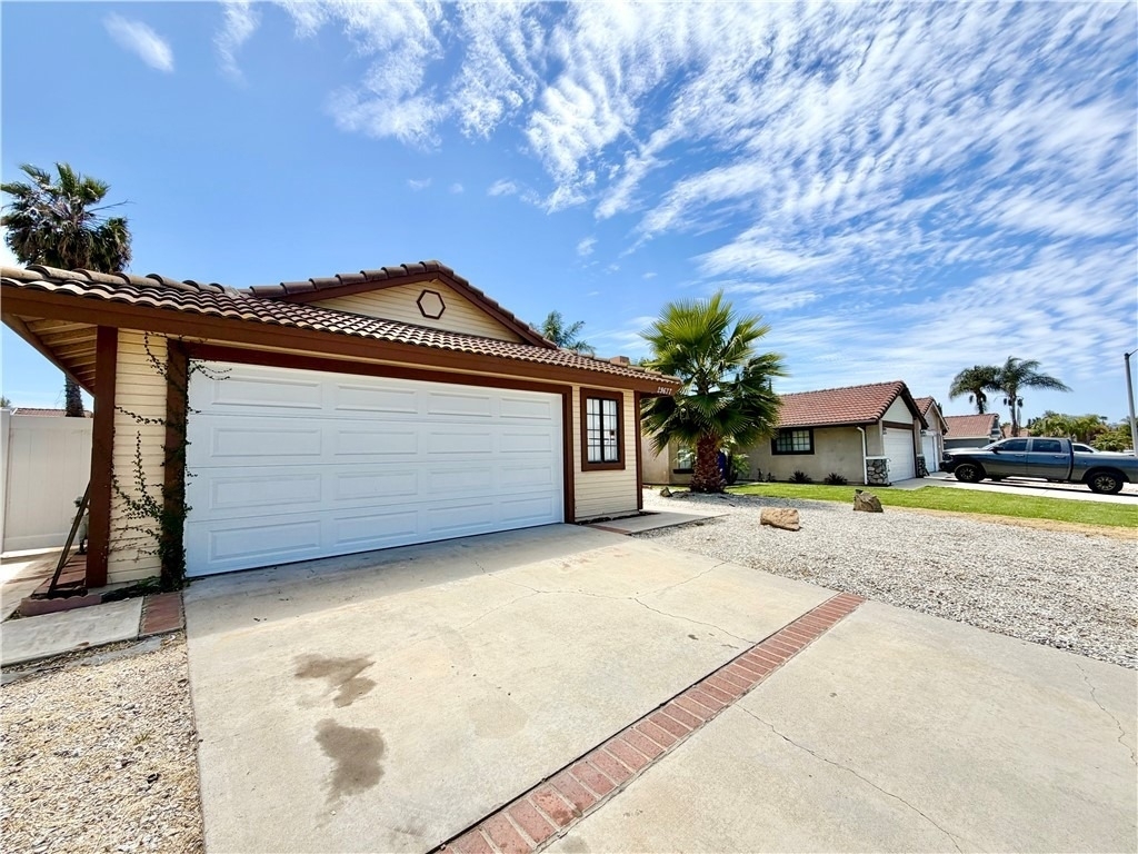 29677 Woodlands Avenue - Photo 2