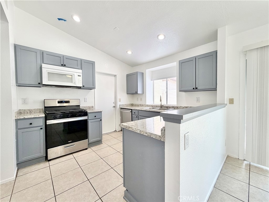 29677 Woodlands Avenue - Photo 9