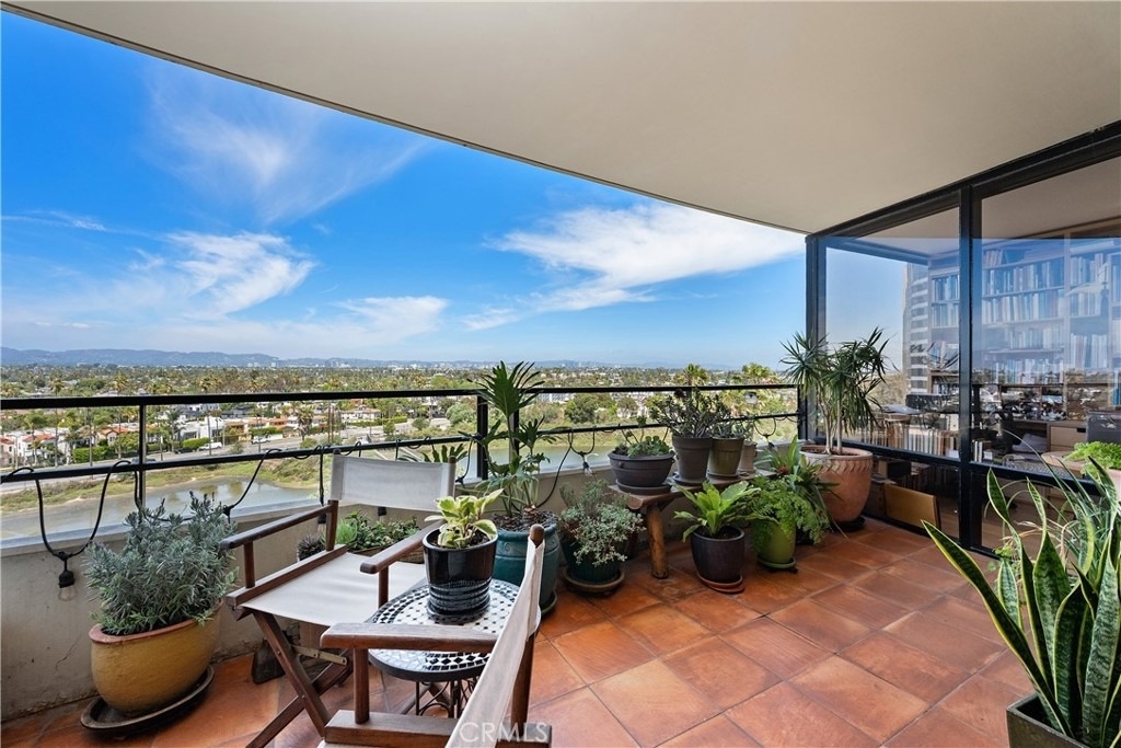 4265 Marina City Drive - Photo 23