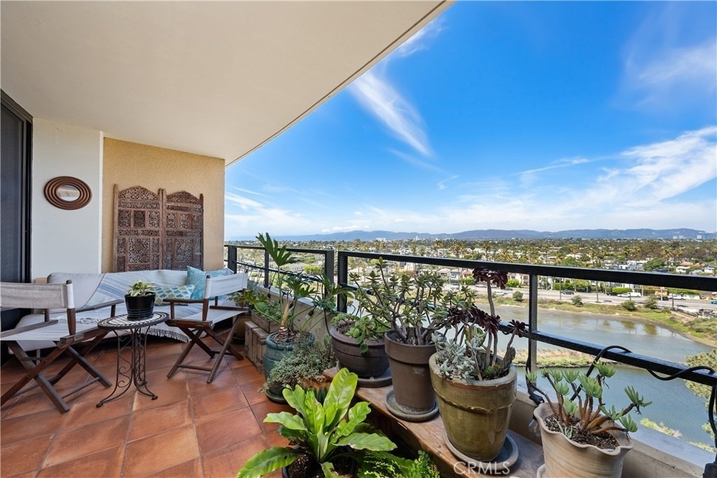 4265 Marina City Drive - Photo 6