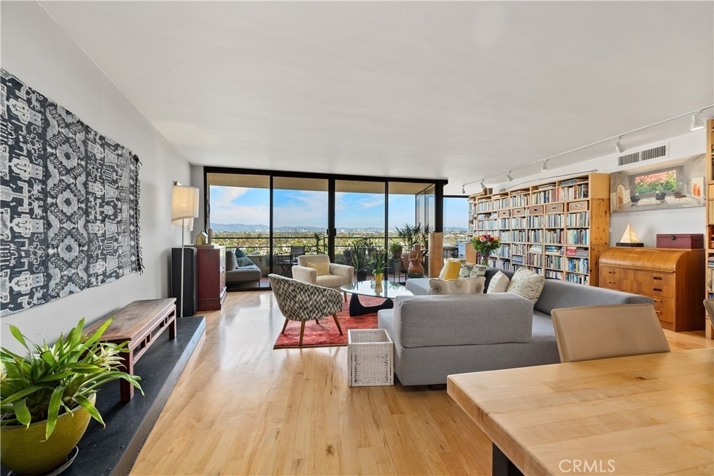4265 Marina City Drive - Photo 4