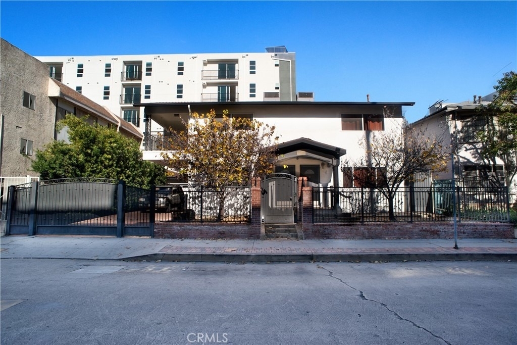 11267 Otsego Street - Photo 0