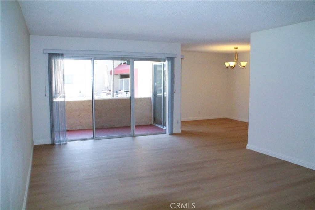 4487 Colbath Avenue - Photo 4