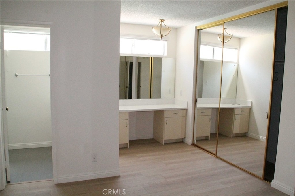 4487 Colbath Avenue - Photo 10