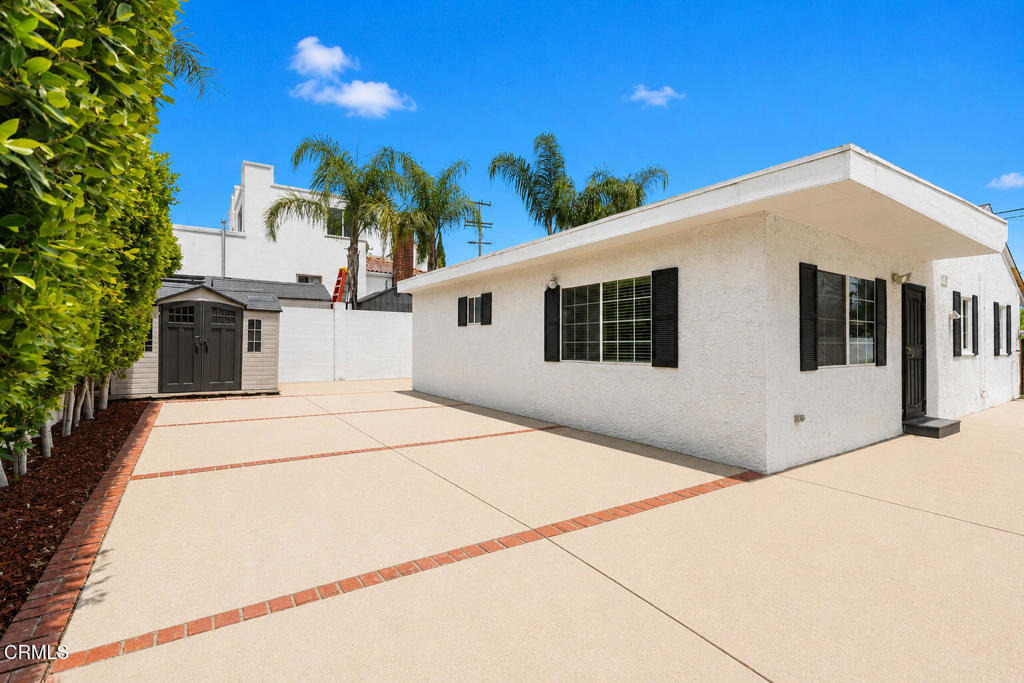 7845 Hillrose Street - Photo 2