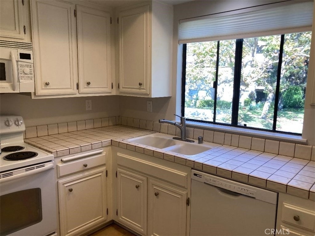 31403 E. Nine - Photo 12