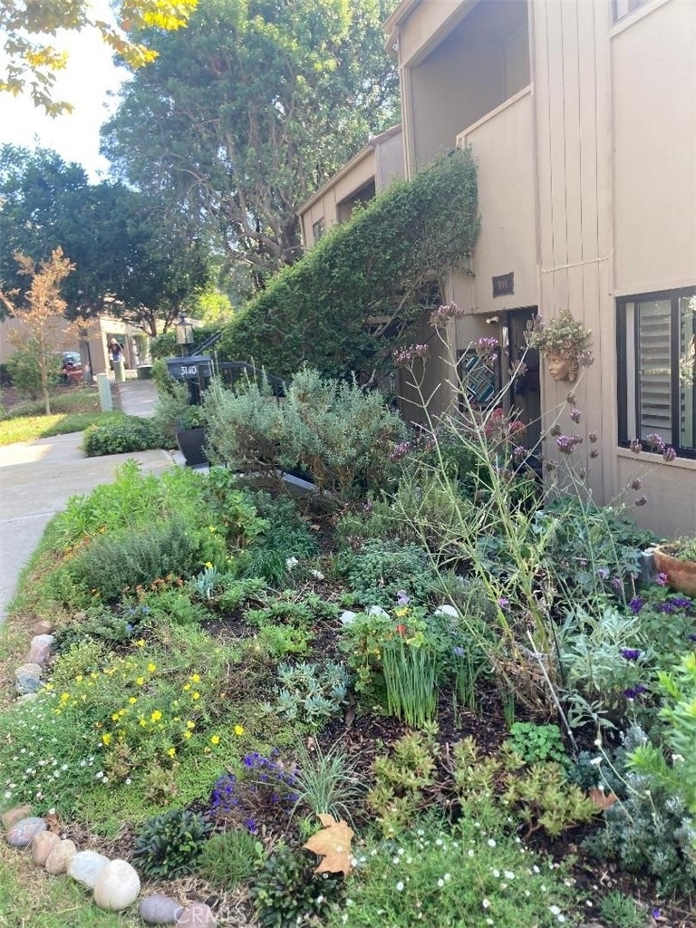 31403 E. Nine - Photo 2