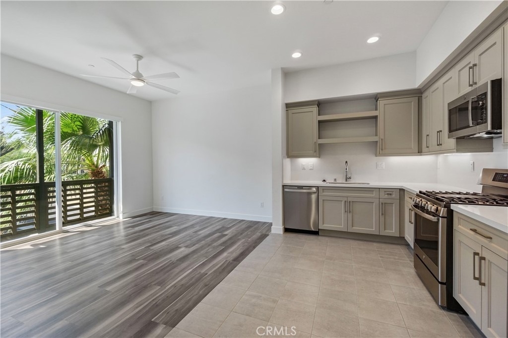 1632 Doheny Way - Photo 3