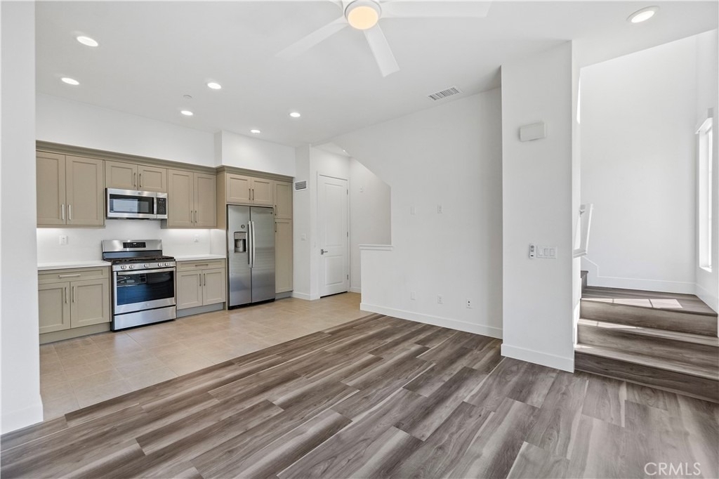1632 Doheny Way - Photo 4